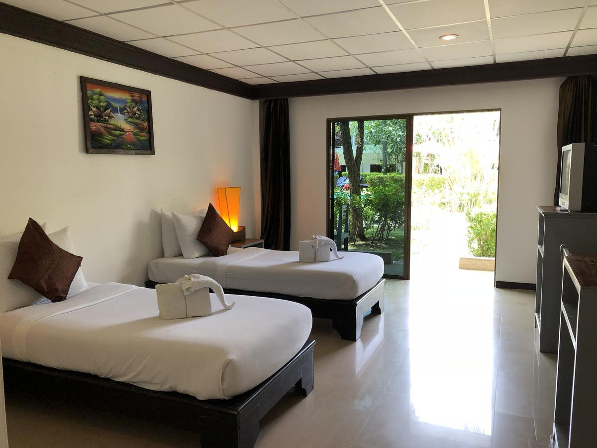 Bamboo Beach Hotel & Spa Patong Exterior foto