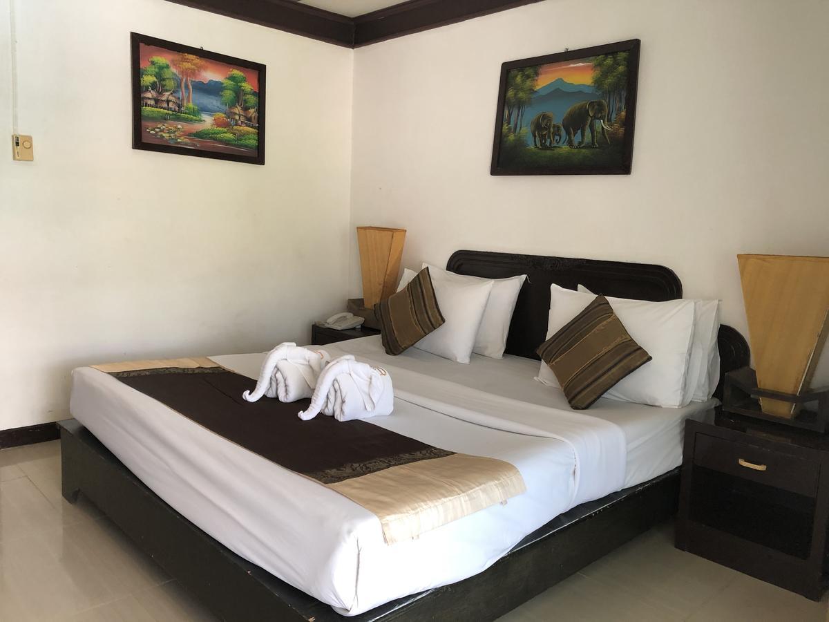 Bamboo Beach Hotel & Spa Patong Exterior foto