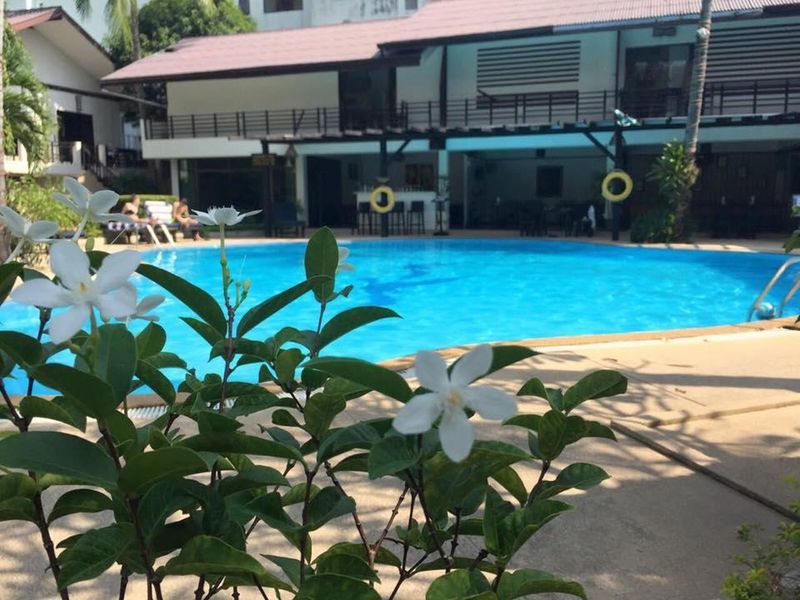 Bamboo Beach Hotel & Spa Patong Exterior foto