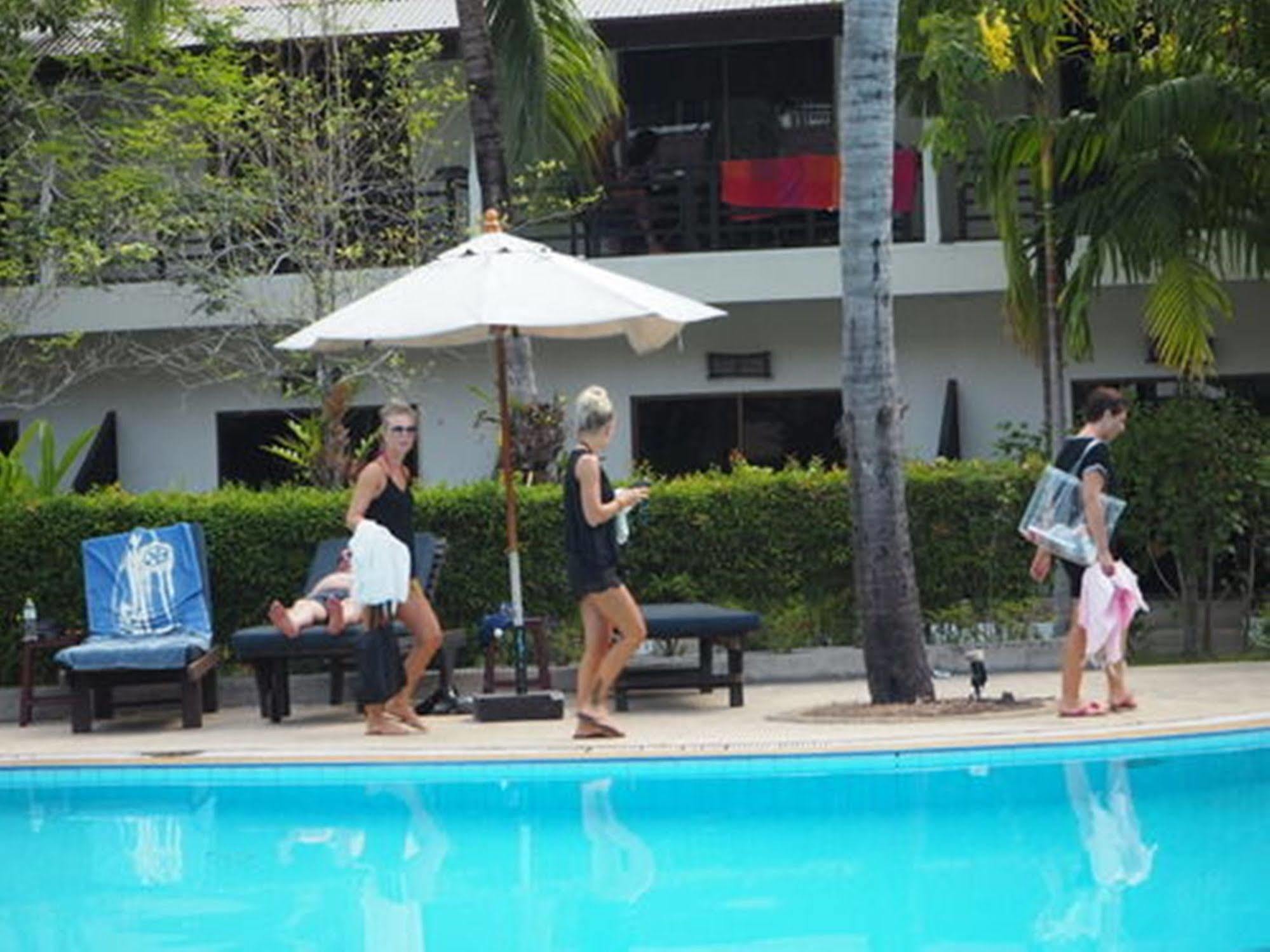 Bamboo Beach Hotel & Spa Patong Exterior foto